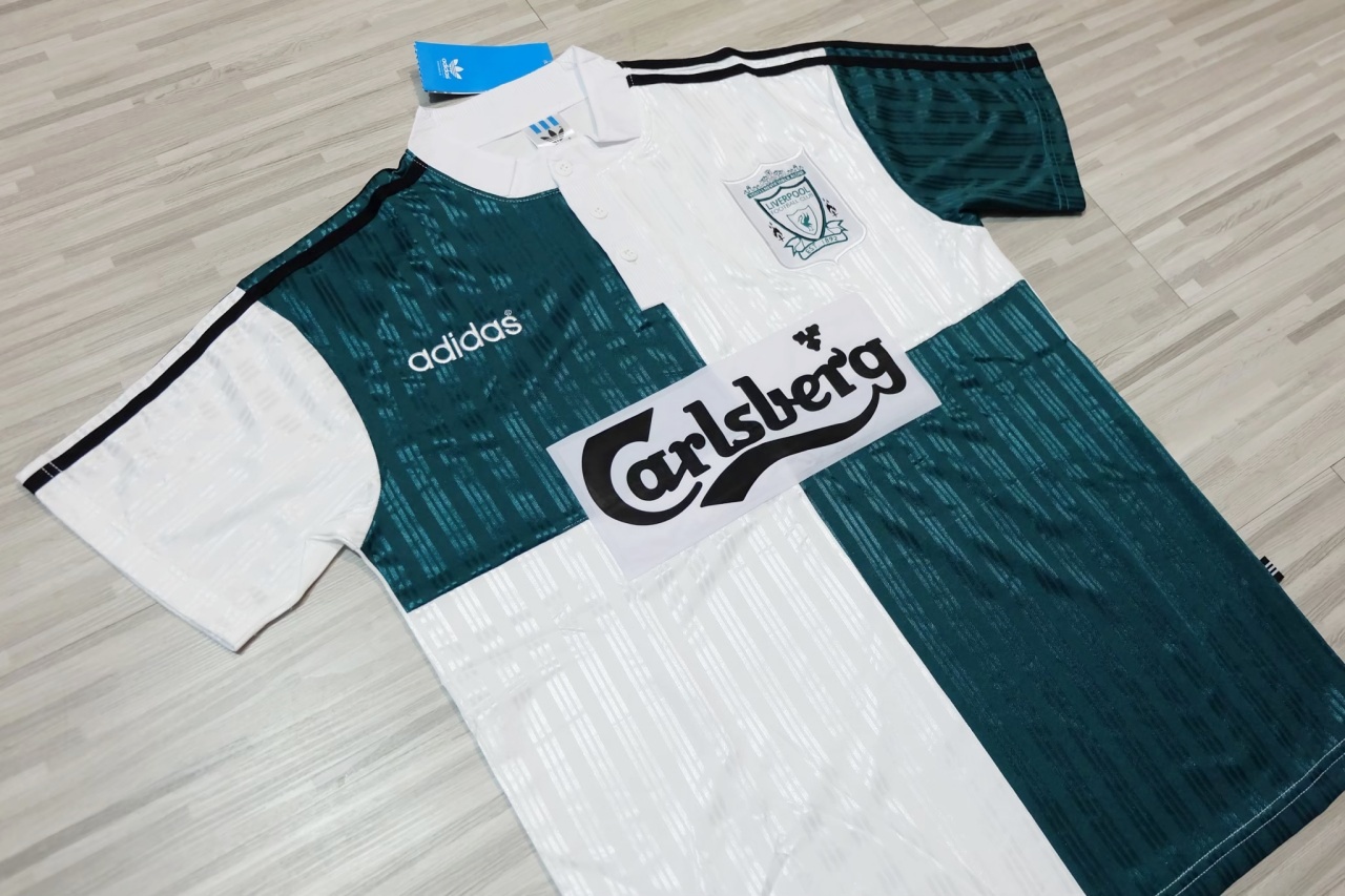 Liverpool 1995/96 Away Vintage Jersey เสื้อฟุตบอลลิเวอร์พูลย้อนยุค Carlsberg