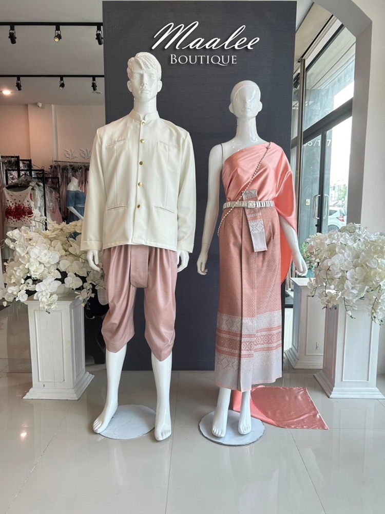 เช่า ชุดไทย ชุดเพื่อนเจ้าสาว ชุดไทยผ้าถุงสีเทาส้มเงิน สไบสีโอโรส