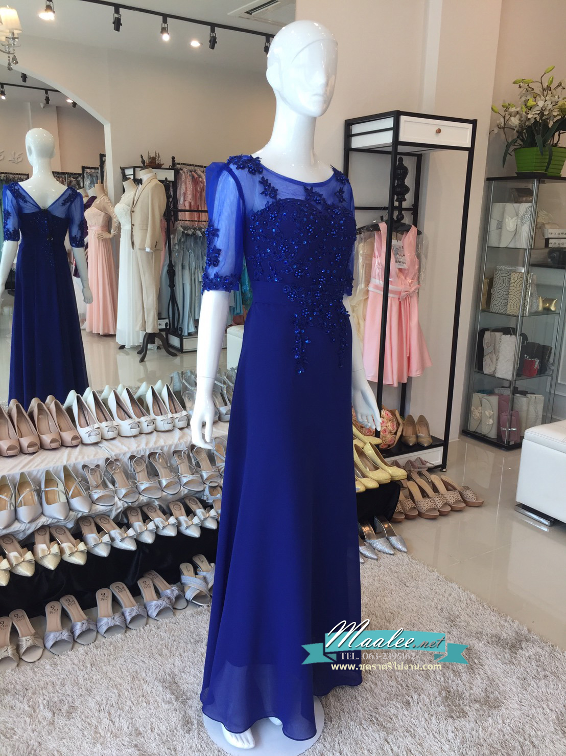 พร้อมส่ง ชุดราตรียาว สีน้ำเงิน แขนยาว แบบเรียบหรู แต่งลูกไม้เซาะดอก ปักลูกปัดมุก