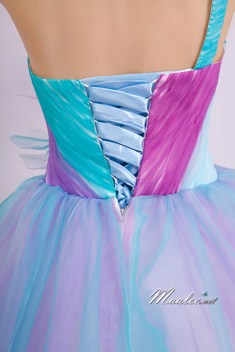 พร้อมเช่า ชุดแฟนซี ชุดราตรียาว ไหล่เดียว สีเรนโบว์ แต่งดอกเก๋มาก