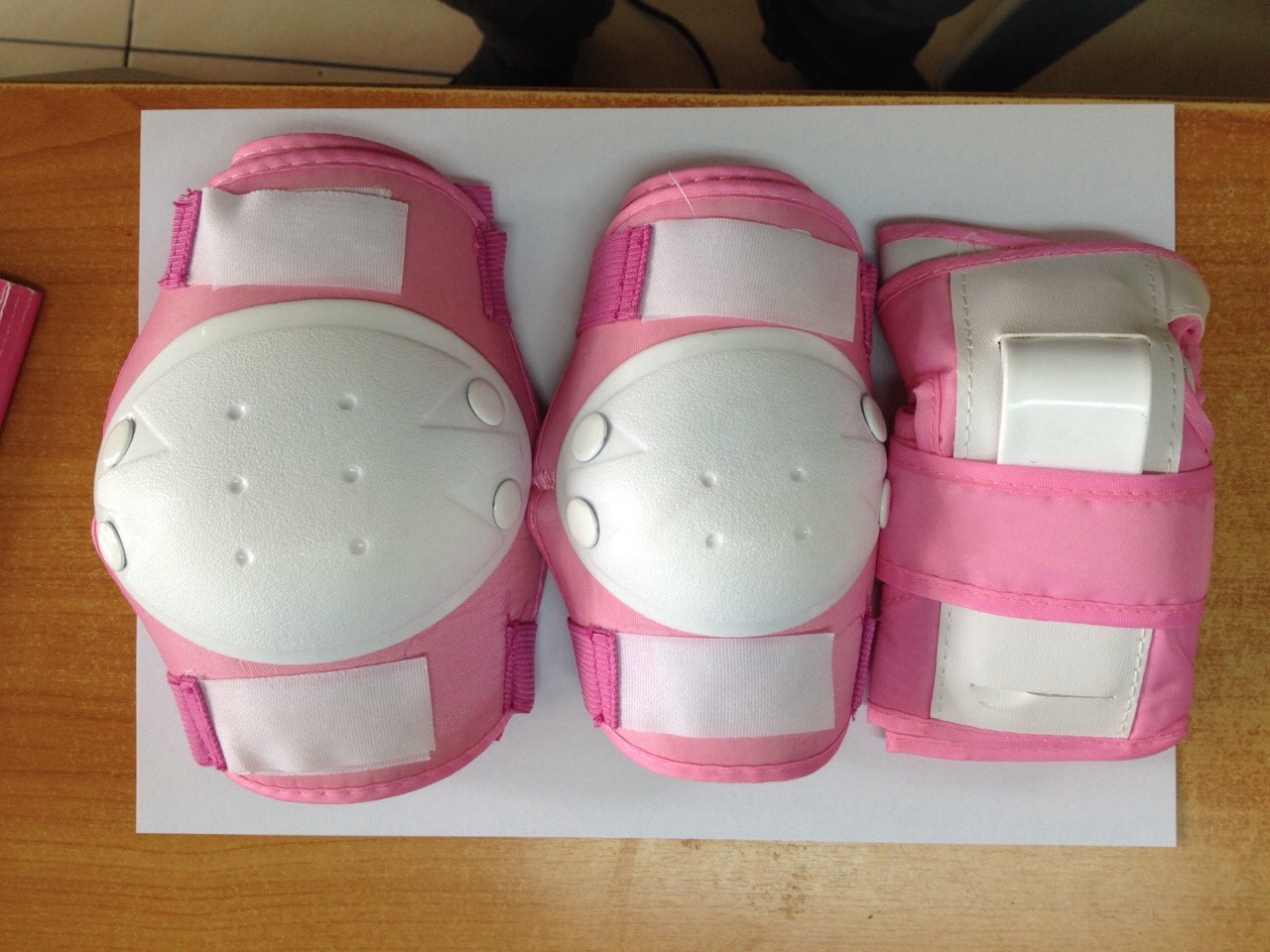 SPORT PROTECTION สนับเข่าและข้อศอก (สีดำ, ดำ/แดง และดำ/ฟ้า) SIZE M