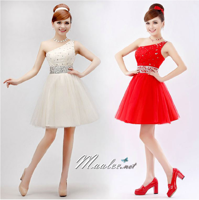 พร้อมเช่า ชุดราตรีสั้น ไหล่เฉียง สีครีม Champagne กระโปรงข่าย ปักเลื่อมช่วงเอว และอก