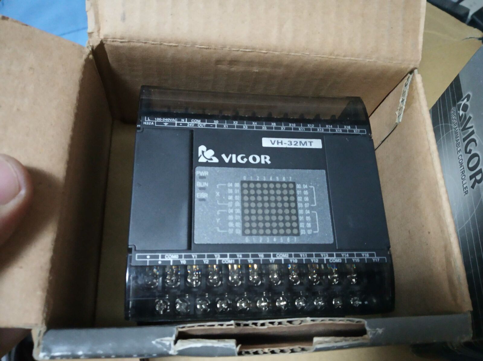 PLC " VIGOR " รุ่น VH-32MT