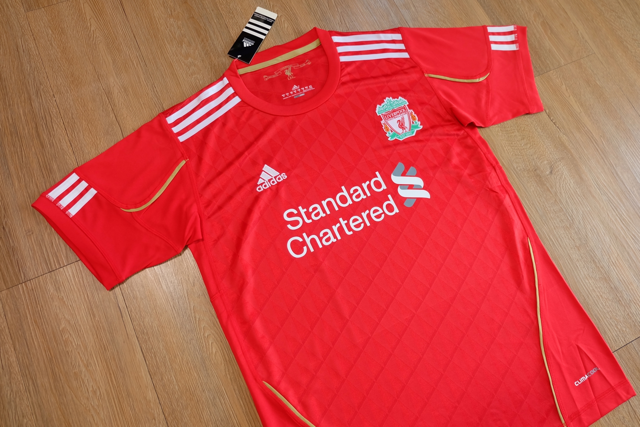 Liverpool 2010/11 Vintage Jersey เสื้อฟุตบอลลิเวอร์พูลย้อนยุค Standard Chartered