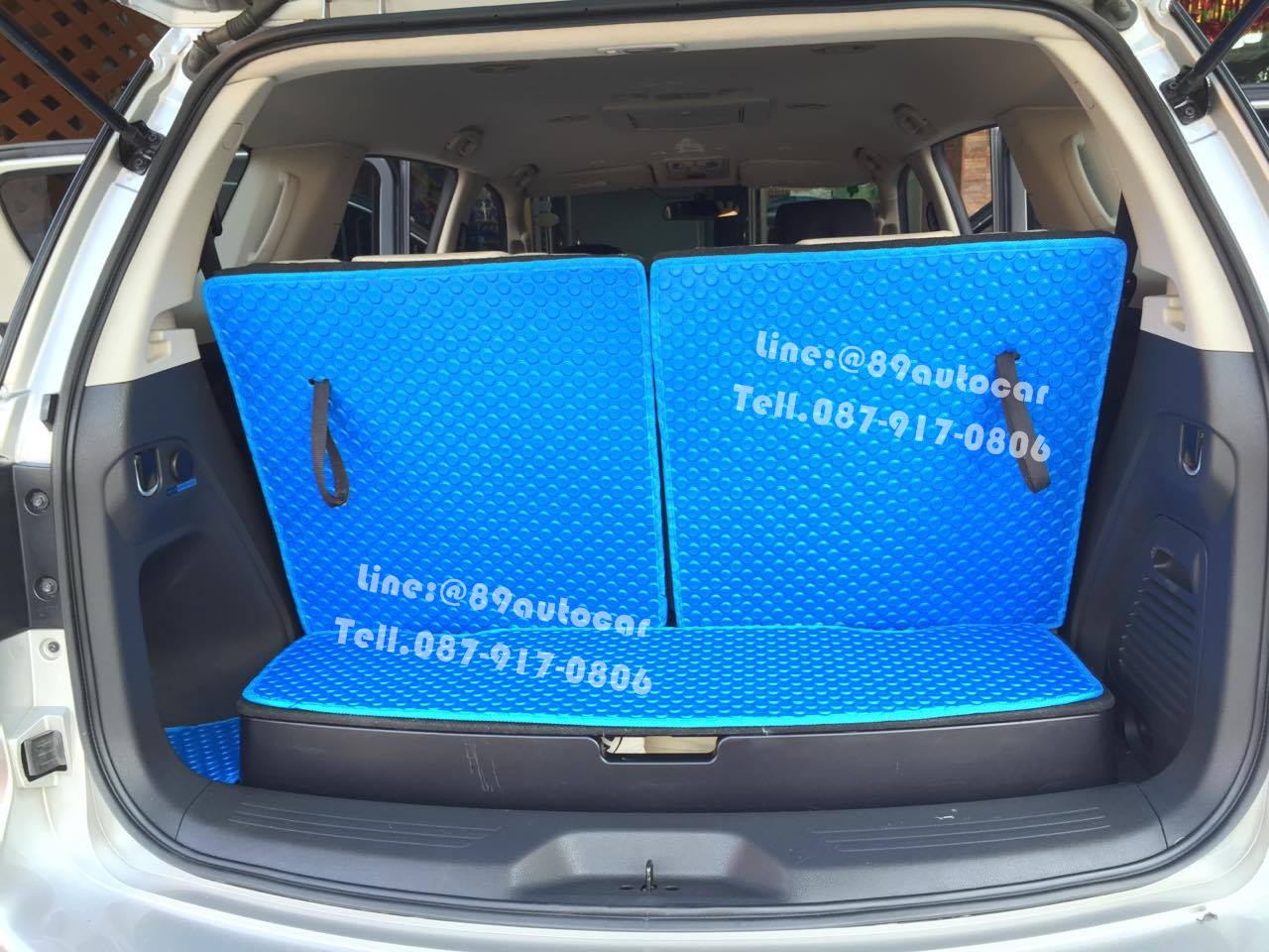 ขายยางปูพื้นรถเข้ารูป Isuzu Mu-X ลายกระดุมสีฟ้าขอบฟ้า