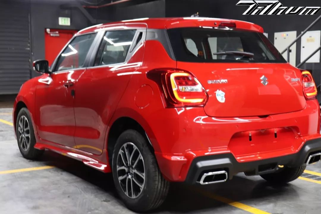 ชุดแต่ง TITHUM : SWIFT 2018