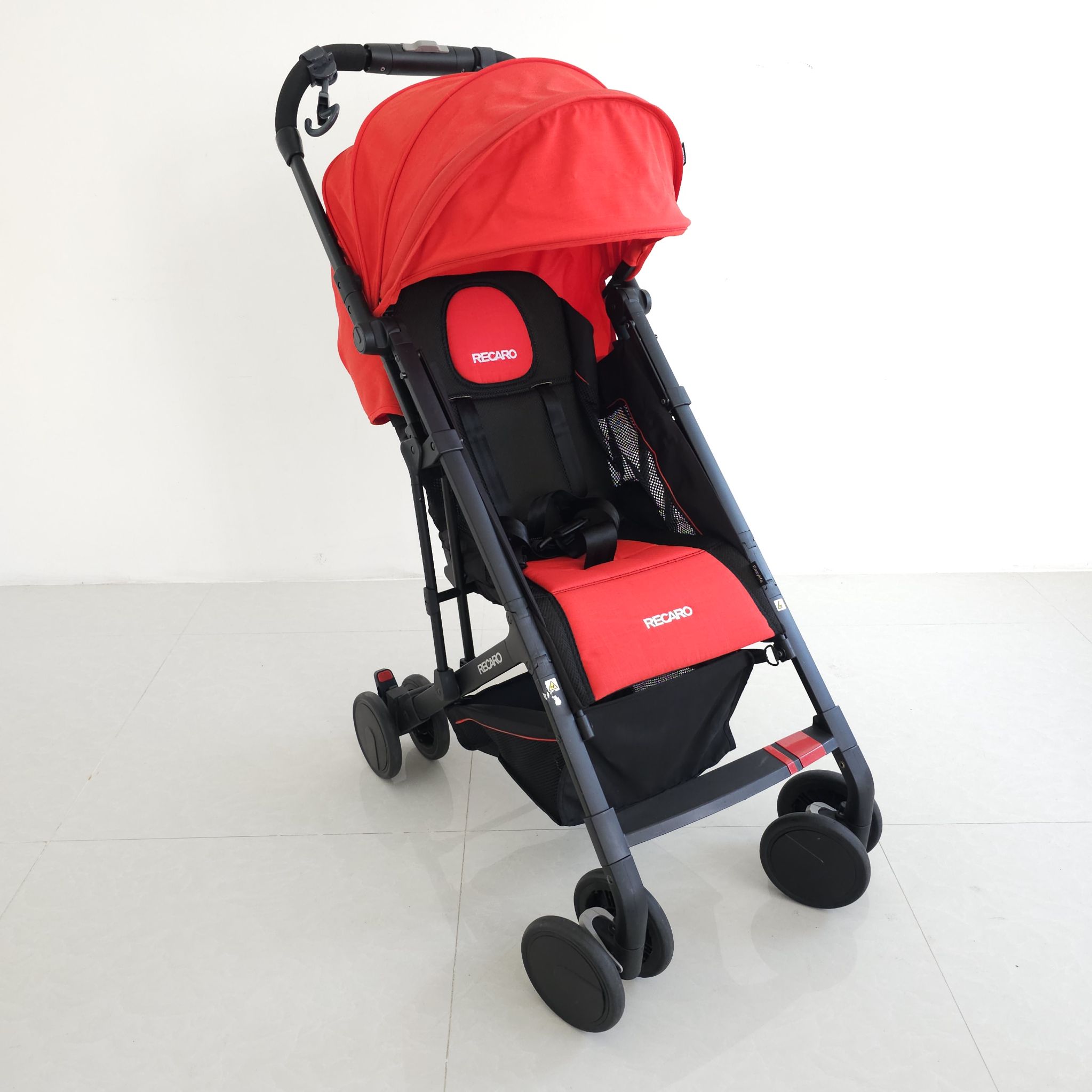 Recaro รุ่น Easylife สีแดง