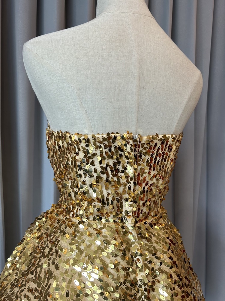 พร้อมเช่า ชุดแฟนซี เช่า 500 ชุดราตรีสั้น เกาะอก สีทอง ผ้าปักเลื่อม กระโปรงสุ่ม Tutu