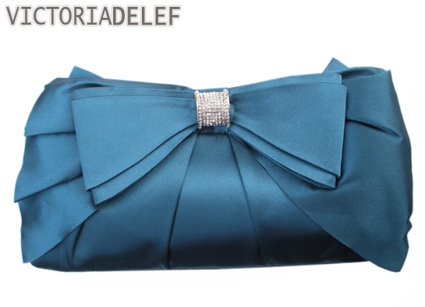 พร้อมส่ง Evening Clutch กระเป๋าออกงาน VictoriaDelef ผ้าซาติน สีชมพู