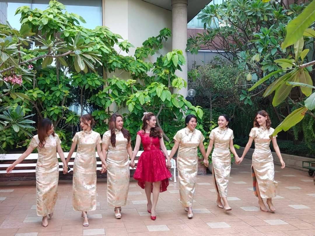 Pre-order กี่เพ้า สีแดง ลายมังกรนกฟินิกซ์ ผ้าไหมจีน กุ๊นขอบ ตัดเย็บอย่างดี