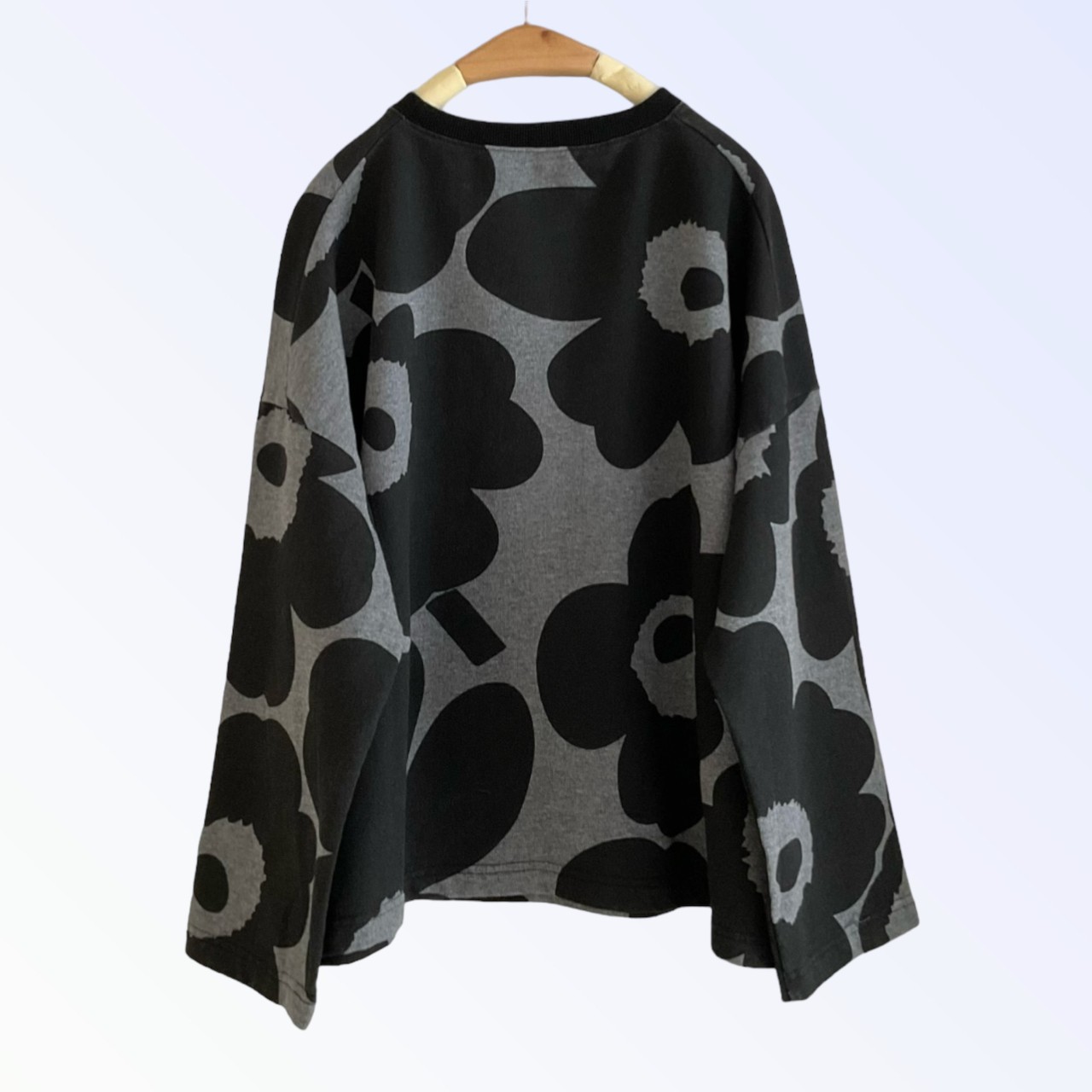 เสื้อยืดลายดอกไม้