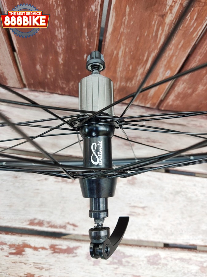 ชุดล้อเสือหมอบ UNLIMIT 700C วีเบรค ขอบ 2ชั้น ซี่ลวดกลม โม่ดำดุมวีเบรค ขอบ 30mm อลู Road bike Wheels มีสีดำ