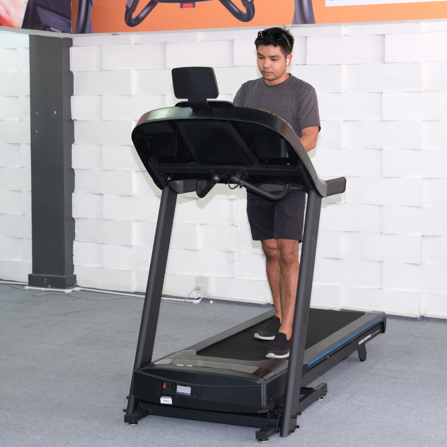 ลู่วิ่งไฟฟ้า HORIZON 7.0 AT