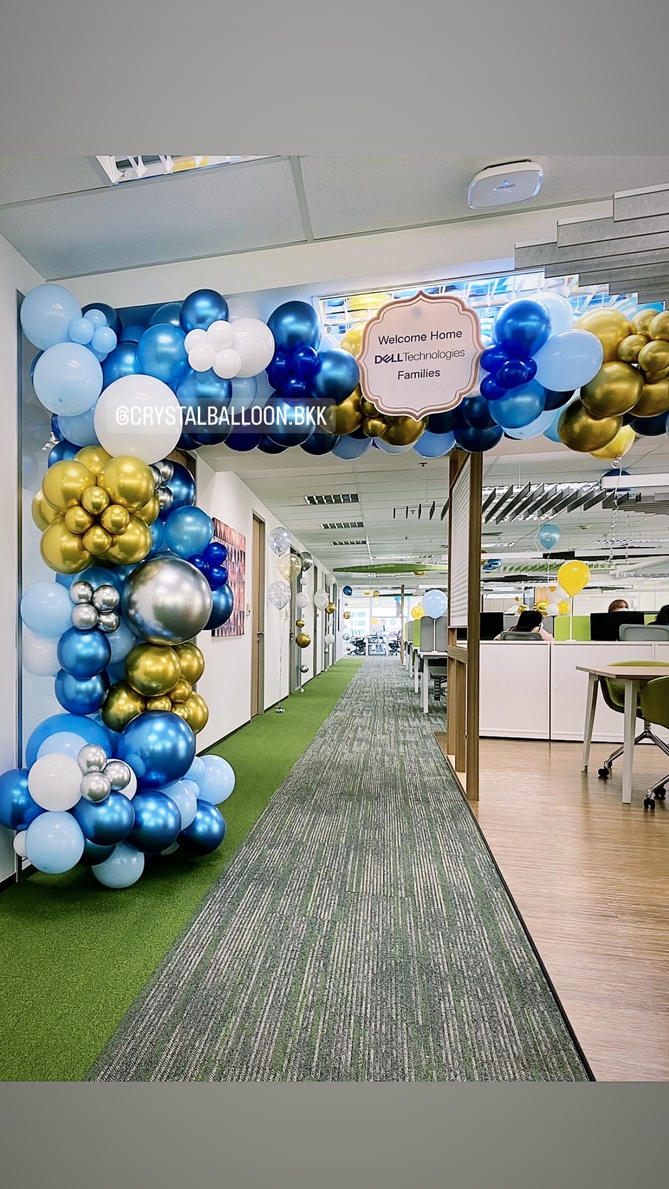 Organic Backdrop เปิดงาน Theme ฟ้า-น้ำเงิน-ทอง พร้อมตกแต่ง ราคาโทรสอบถาม สามารถเปลี่ยนสีลูกโป่ง/เปลี่ยนข้อความได้
