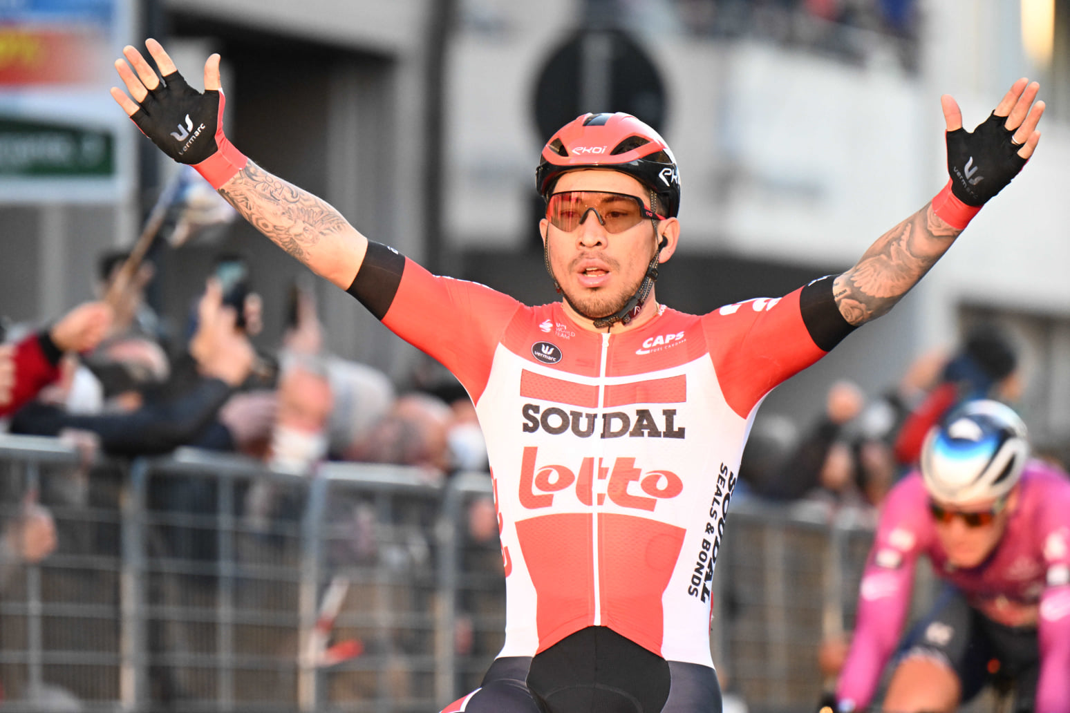 แว่นจักรยาน แว่นตากีฬา EKOI TWENTY NOIR RED Sunglasses เลนส์ระดับ Dalloz Category 3 sunglasses ใช้กรองแสงและปกป้องดวงตาจากแดดจัด