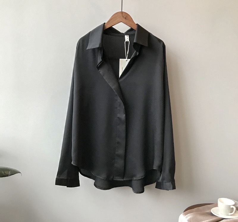 เสื้อเชิ้ตผ้าซาติน