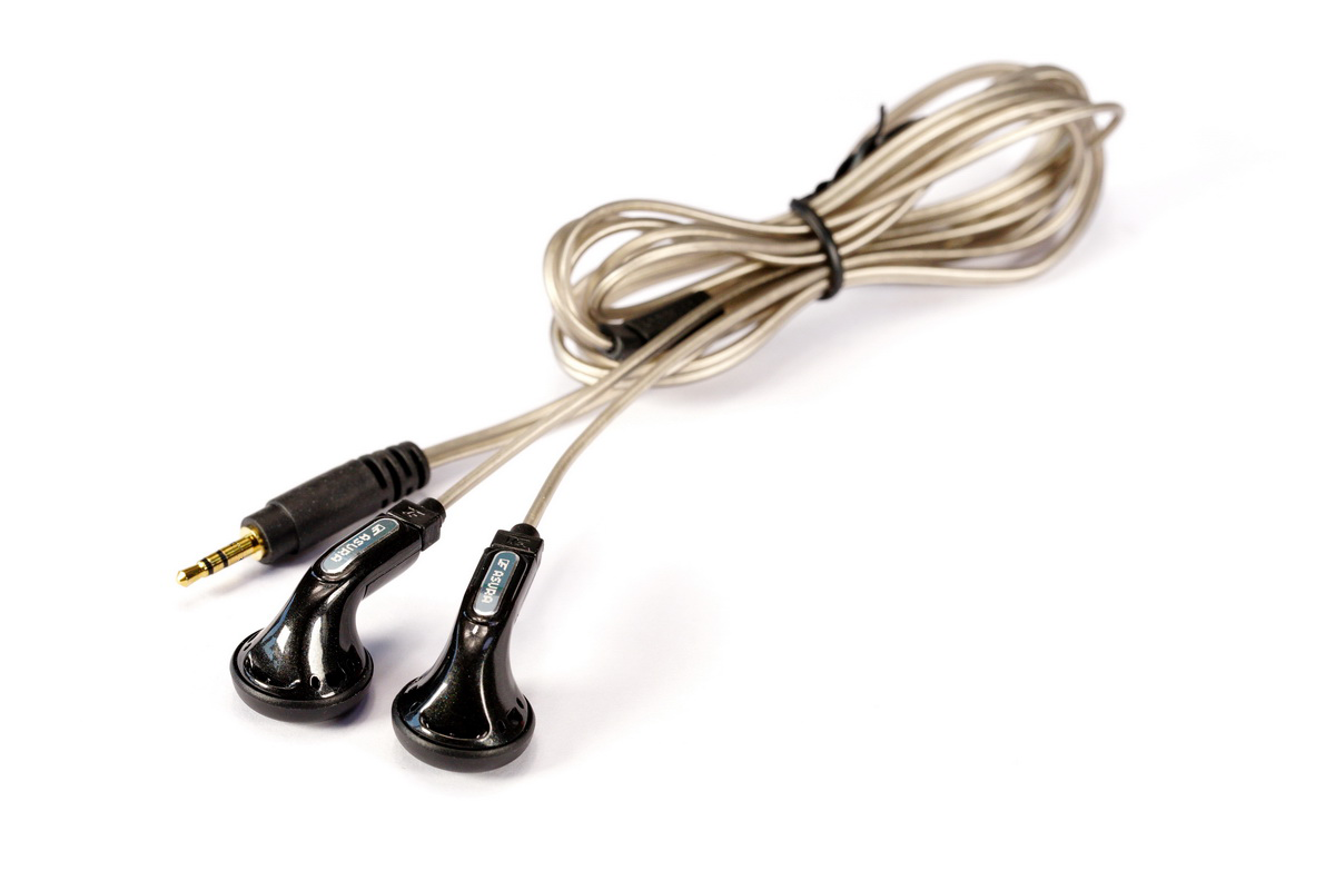 ขาย VE Omega Series หูฟังเอียร์บัดยอดนิยม ถอดสายได้ ขั้ว 2Pin