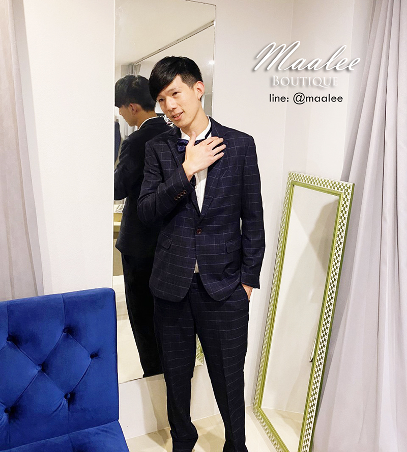 พร้อมเช่า ชุดสูทชาย สีกรมท่า ลายตาราง ทรงเข้ารูป Slim-cut พร้อมเสื้อกั๊ก