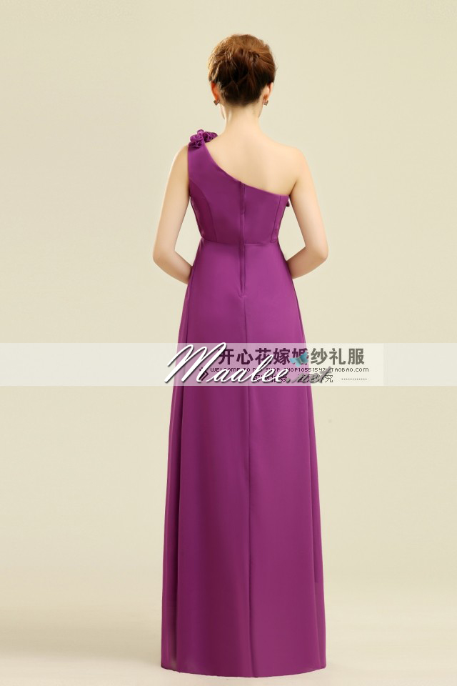 พร้อมส่ง ชุดราตรียาว ไหล่เดียว สีม่วง จับเดรปหน้าอก แต่งดอกไม้ตลอดช่วงอกและเอว