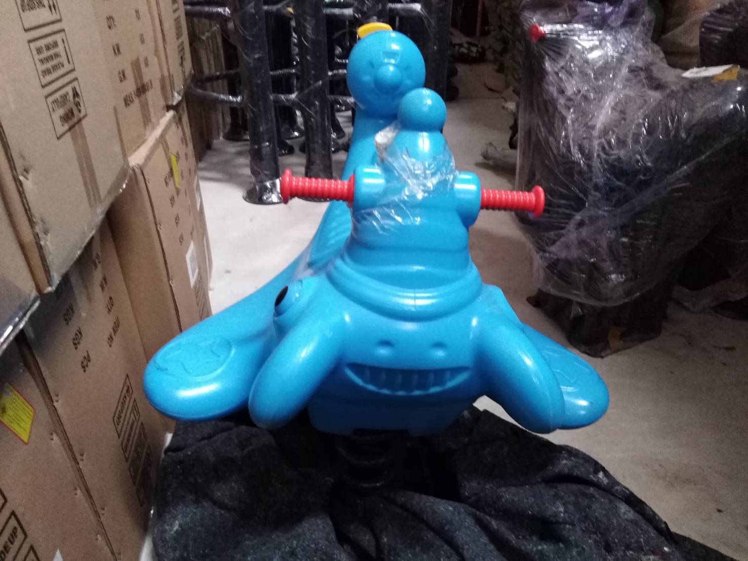 เครื่องบินหุ่นยนต์สปริงโยก