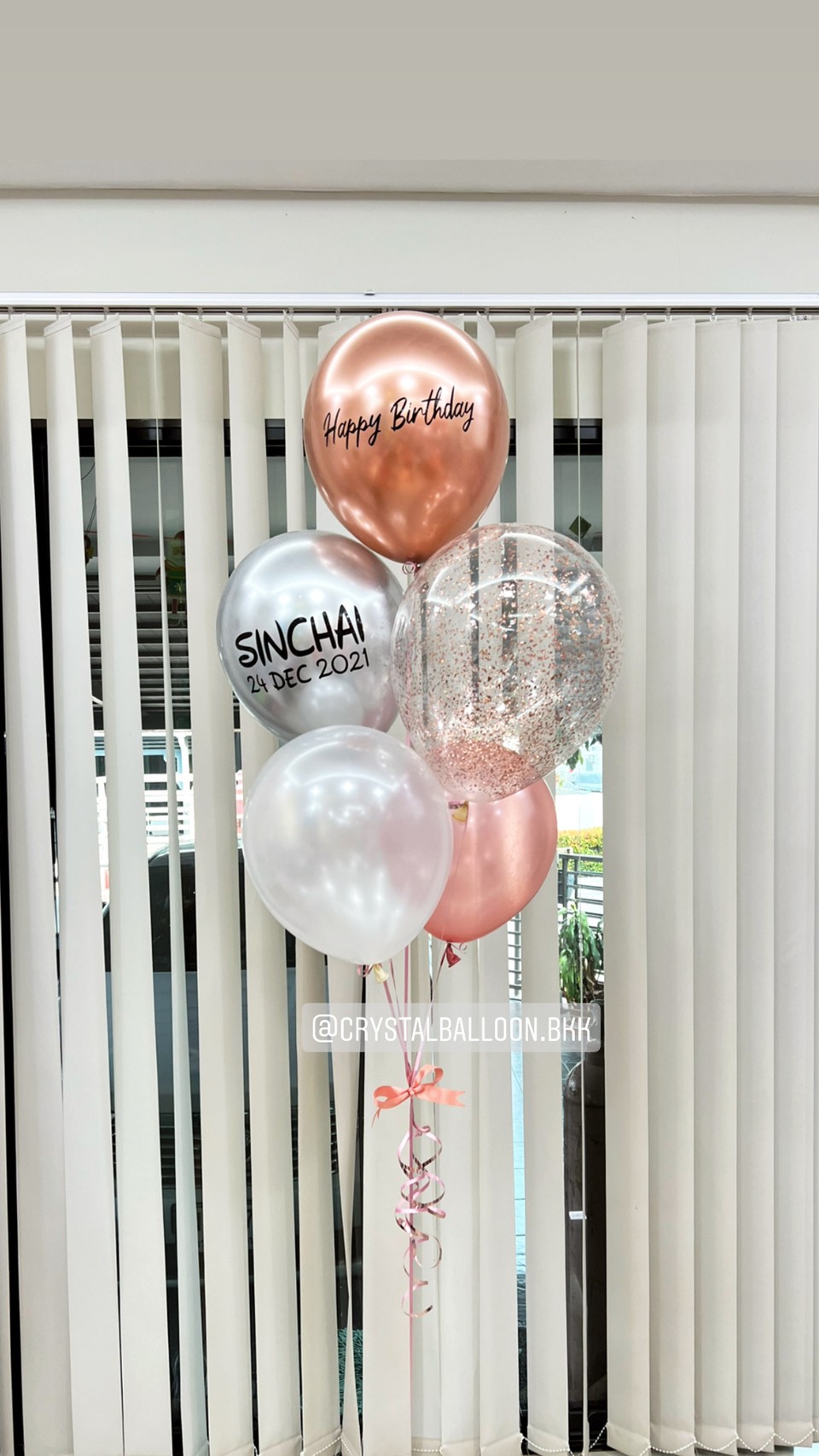 ลูกโป่ง วันเกิด ช่อลูกโป่ง ช่อ 5 ลูก 1 ช่อ ราคาประหยัด พร้อม ลูกโป่ง ใส ใส่กลิตเตอร์ พร้อมตกเเต่ง สามารถเปลี่ยนสีลูกโป่ง/เปลี่ยนข้อความได้