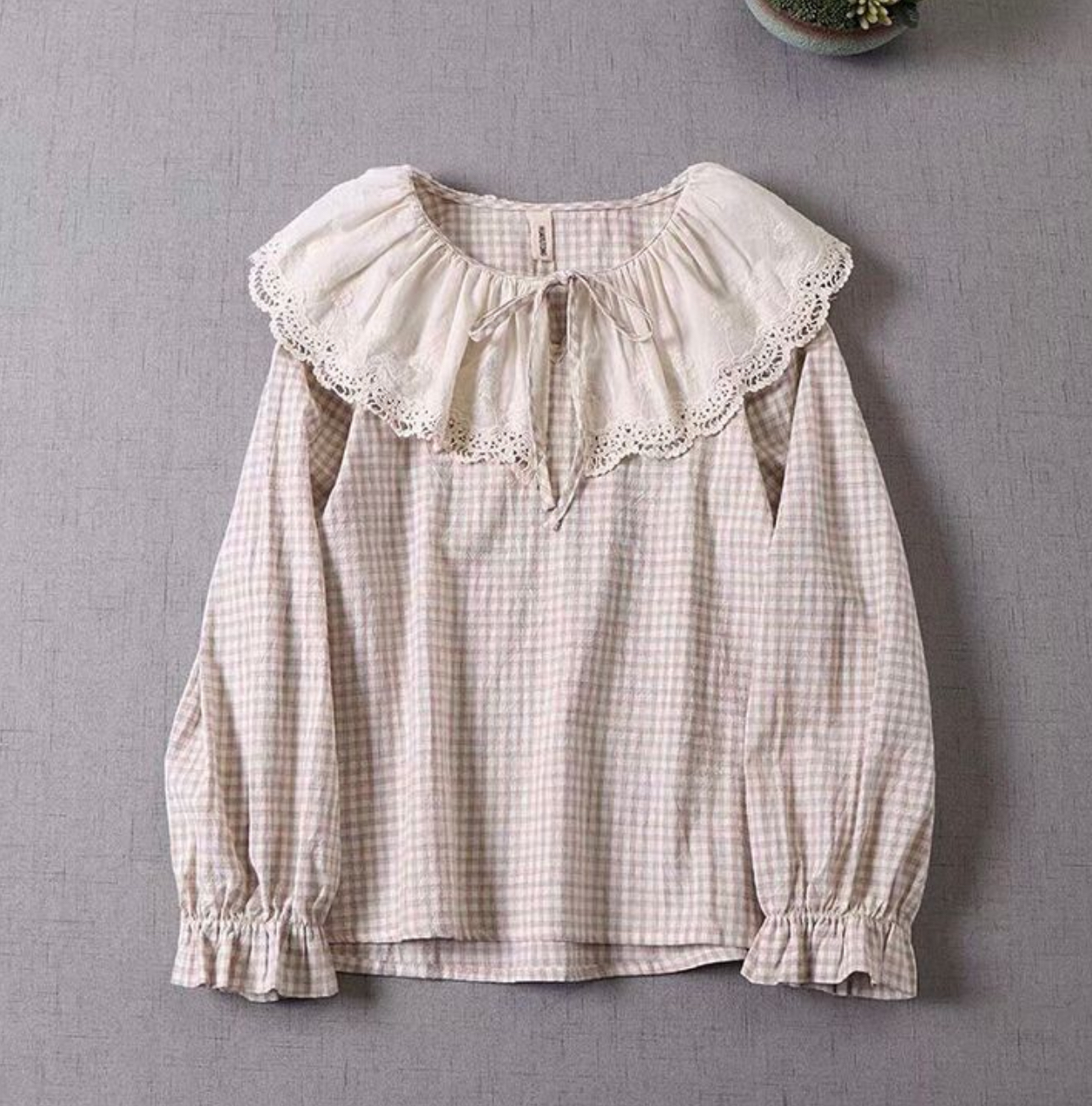 เสื้อผ้าฝ้ายลายสก็อตแต่งระบายผ้าลูกไม้