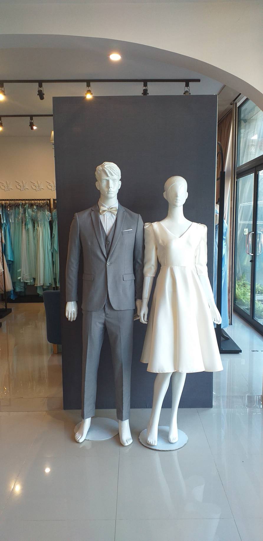 พร้อมเช่า ชุดแต่งงาน มินิมอล ชุดหมั้น แขนสามส่วน