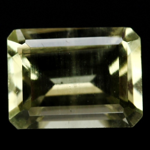 พลอยเบริล (Beryl) สีเหลืองอ่อน 1.55 กะรัต