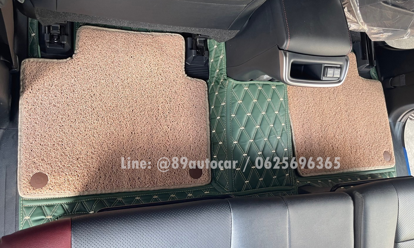 Toyota Fortuner (โตโยต้า ฟอจูนเนอร์) 2015-2024 ปูพรมVVIP สีเขียวด้ายทอง เสริมพรมดักฝุ่นสีครีม