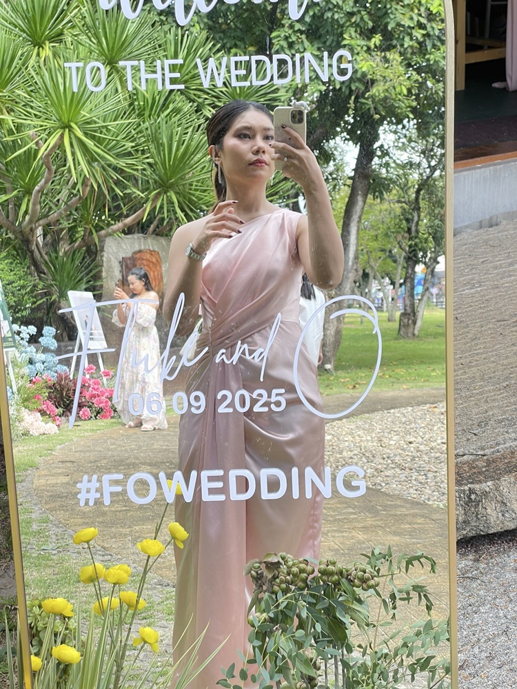 พร้อมเช่า ชุดเดรส เดรสไหล่เดียว แพทเทิร์นเก๋ จับเดรปหน้า สีโอโรส