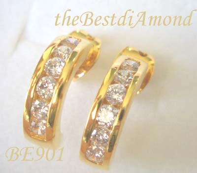 BE901+++ต่างหู 1 แถว+++ เพชรสวยมาก เรียบๆ หรู ใส่ได้ทุกโอกาส และสามารถใส่ติดหูได้ทุกวัน ดูดีมาก ไม่ล้าสมัย