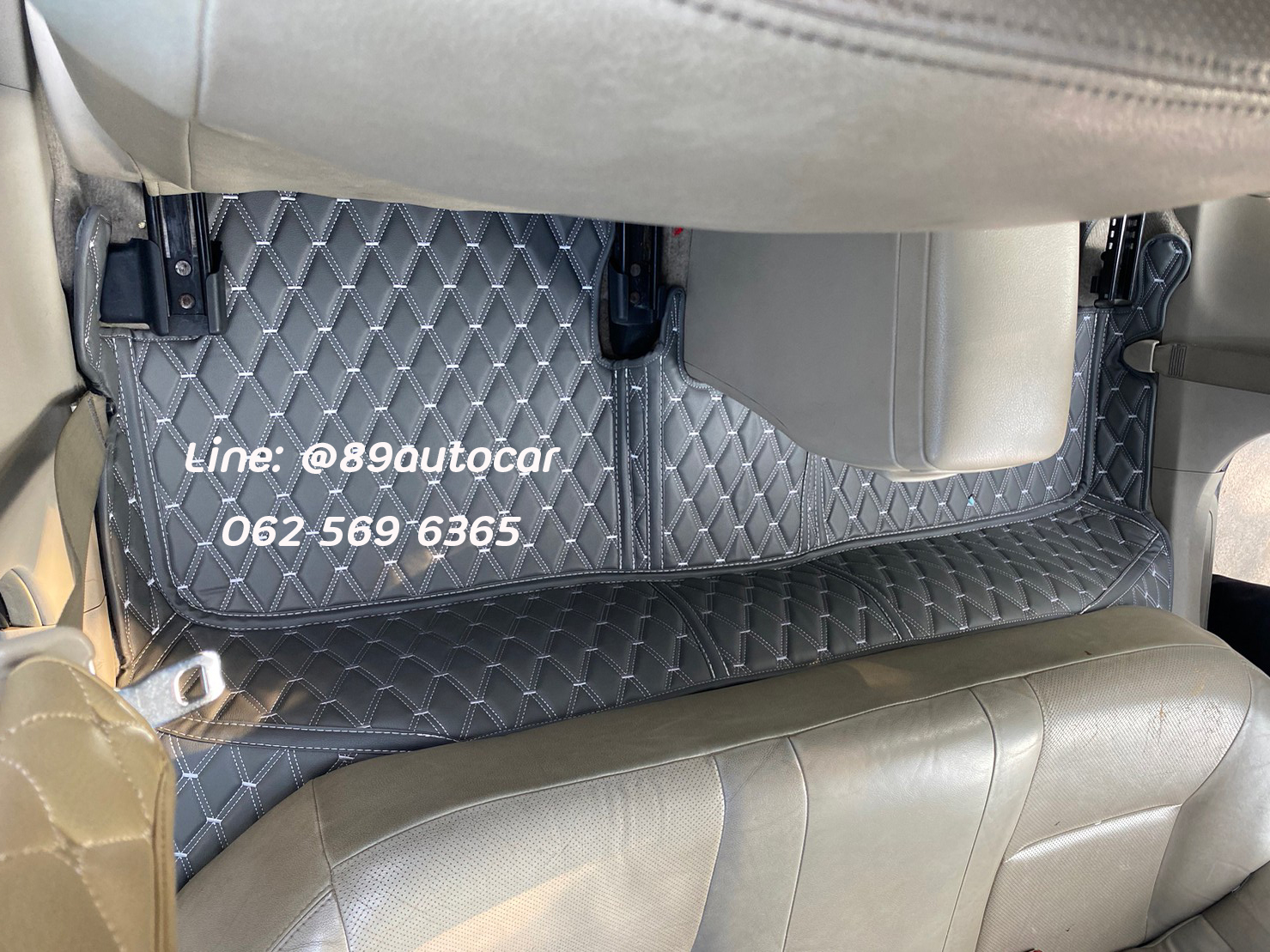 Toyota Collora Altis (โตโยต้า โคโรลล่า อัลติส) 2009-2013 ปูพรมVVIP สีเทาด้ายเทา