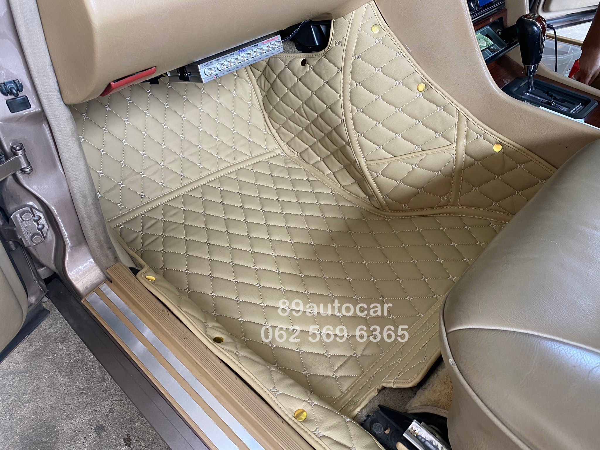 พรมรถยนต์ Benz E220 W124 เข้ารูป