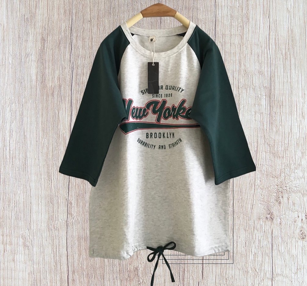 เสื้อยืดแขนสามส่วน 9am