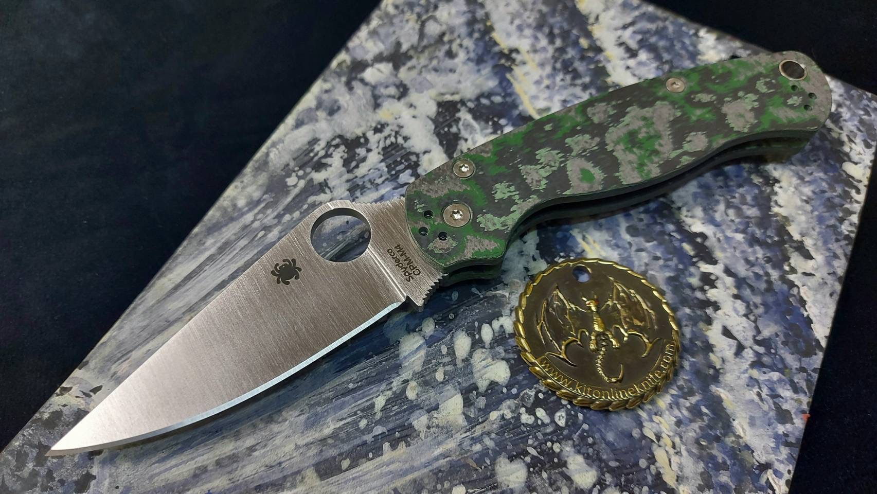 SPYDERCO PARAMILITARY 2 JUNGLE WEAR FAT CARBON SATIN M4 SMKW EXCLUSIVE