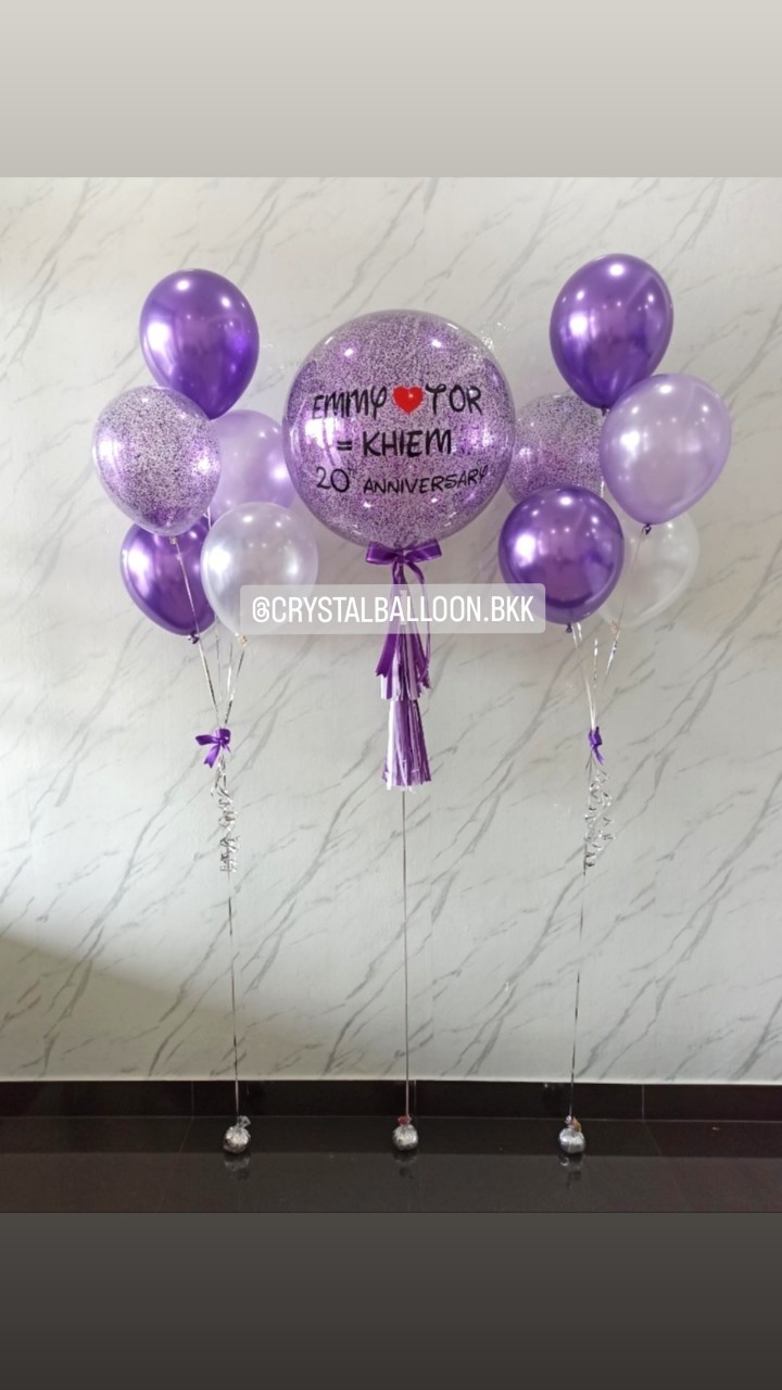 ลูกโป่ง Anniversary Bubble ขนาด 24" กลิตเตอร์สีม่วง 1 ลูก พร้อม ช่อลูกโป่ง ช่อ 5 ลูก 2 ช่อ พร้อมตกแต่ง สามารถเปลี่ยนสีลูกโป่ง/เปลี่ยนข้อความ/เปลี่ยนขนาดได้