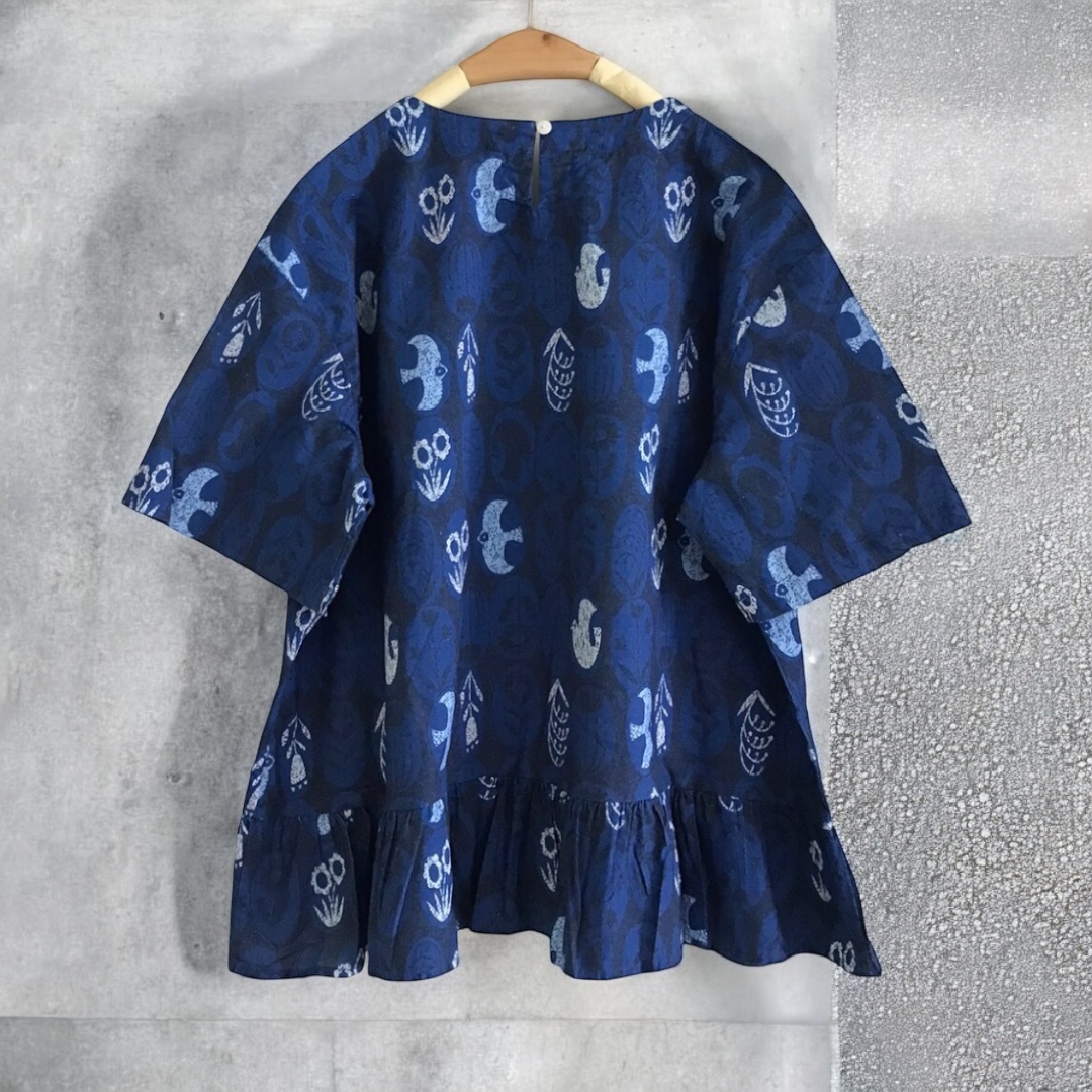เสื้อผ้าฝ้ายลายพิมพ์แต่งชายระบาย