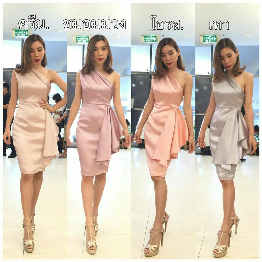 พร้อมเช่า ชุดเดรสสั้น เดรสไหล่เดียว ผ้าดัชเชส แพทเทิร์นเนียบ แต่งระบายสะโพก สีทอง