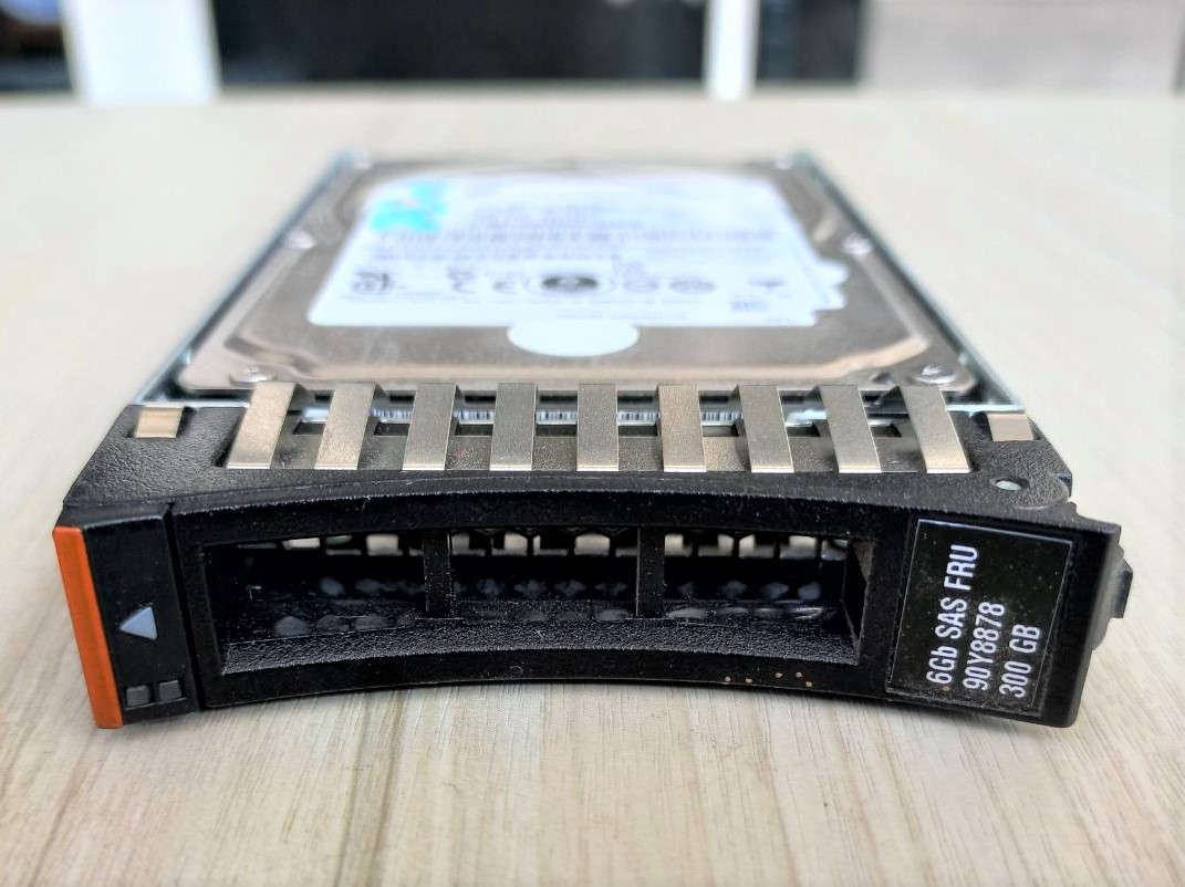 90Y8878 IBM 300-GB 10K 6G 2.5 SAS G2HS.