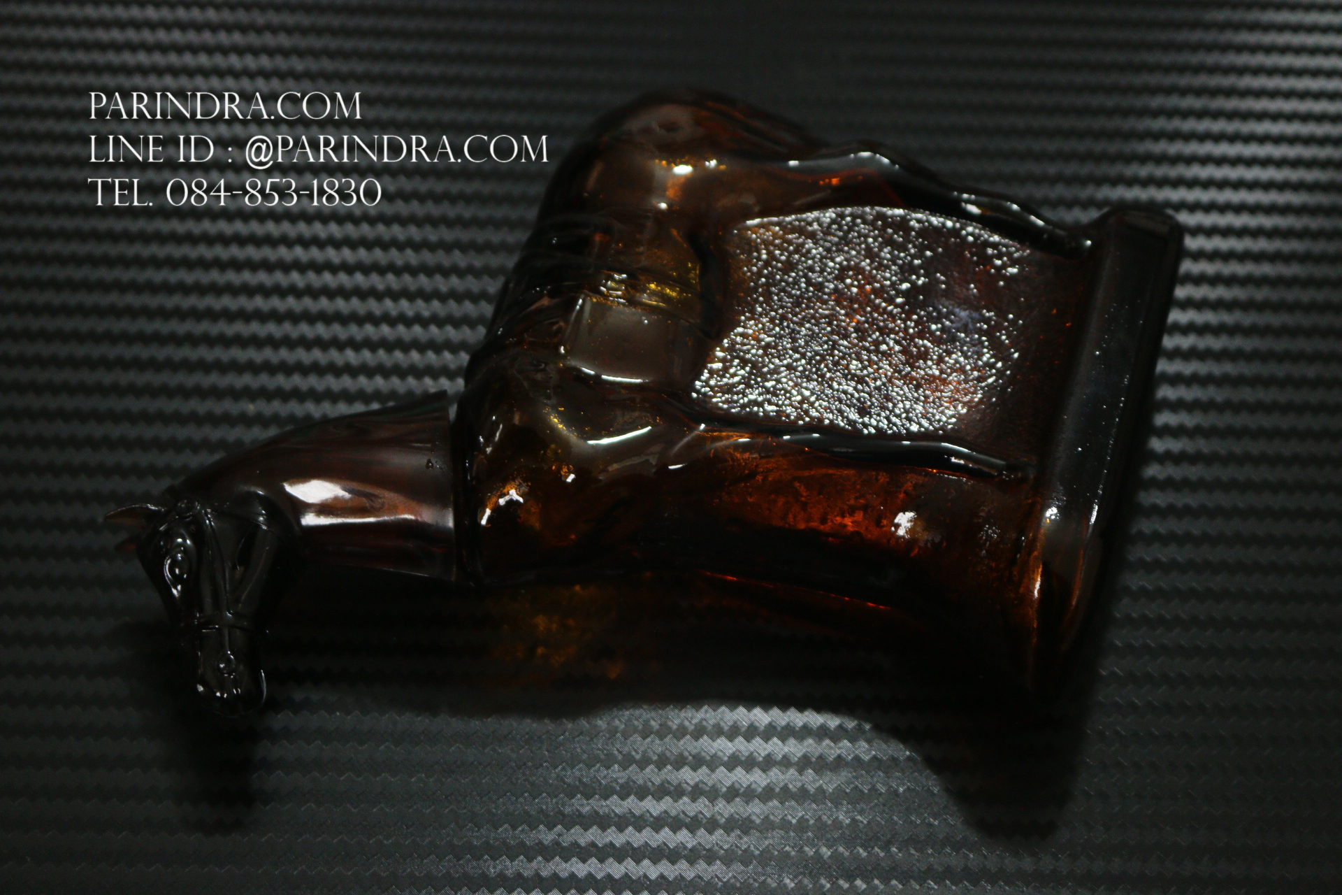 ขวดใส่น้ำหอมรูปม้าสีชา ถอดหัวได้ JAPAN