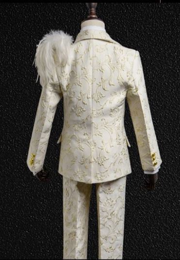 Pre-order ชุดสูทเด็กชาย สีขาวครีม ทอลายสามมิติ