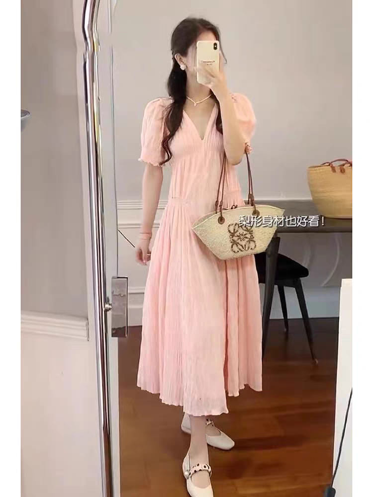 เดรสยาวสีชมพู แบบ ซางจื้อ จากซีรี่ย์ แอบรักให้เธอรู้