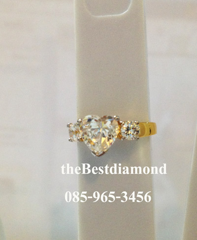 RL015+++แหวนหัวใจชูรัก+++มาแล้วค่ะ แหวนเพชรโคลนนิ่งเพชรรูปหัวใจสุดสวย เล่นไฟระยิบระยับ เริ่ด หรู ดูดี สำหรับสาวๆที่รักเพชรหัวใจต้องไม่พลาด