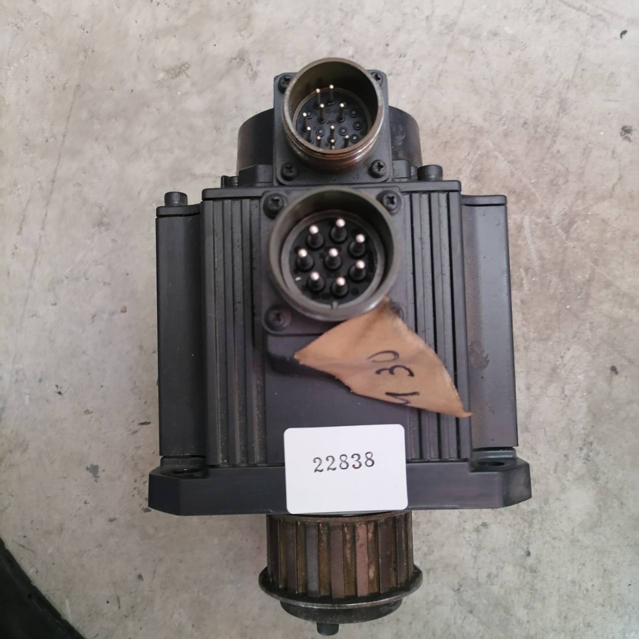SERVO MOTOR “ MITSUBISHI ” รุ่น HC-SF102
