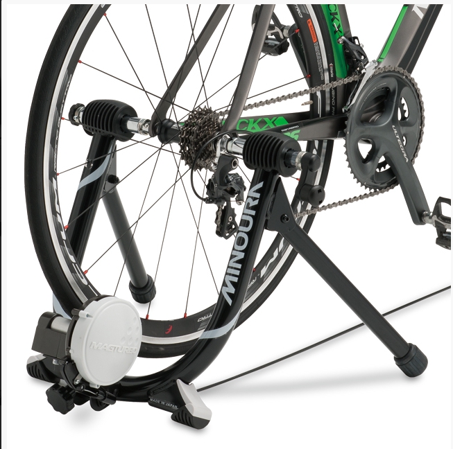 MINOURA เทรนเน่อร์ รุ่นสัมผัสหน้ายาง MAGRIDE-60R, มีรีโมท