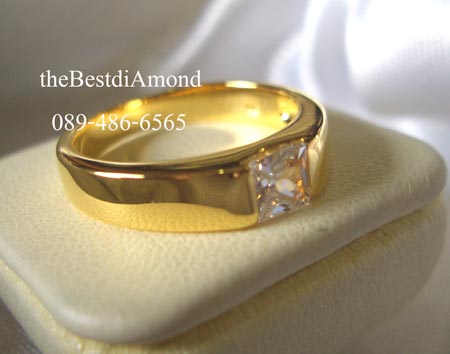 BR956+++แหวนunisex เพชรสี่เหลี่ยม+++ เก๋สุดๆ เรียบ หรู ดูมี class ฝังแบบหนีบ เพชรแบบPrincess cut ด้วยทองแบบเงาๆใส่เป็นแหวนคู่ชายหญิงได้เลยค่ะ