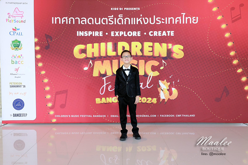 พร้อมเช่า ชุดสูทเด็กชาย สีดำ เนื้อกากเพชร แบบหรูหรา **พร้อมเช่า 120,130,140,150,160,170**