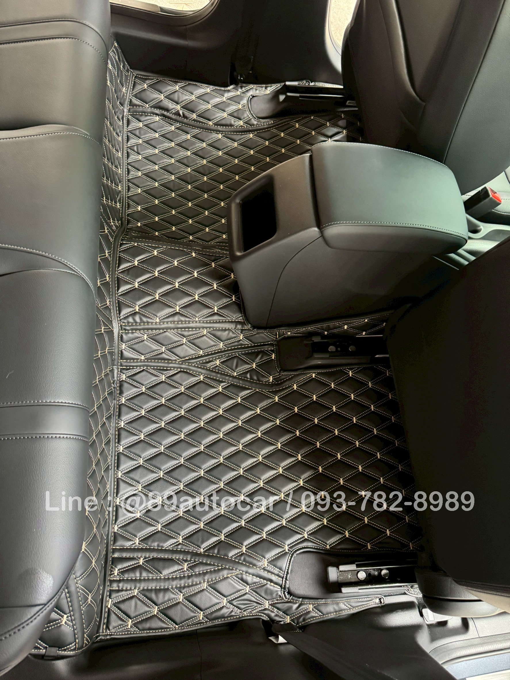 พรมรถยนต์ Honda City 2025 4 ประตู พรมVVIP สีดำด้ายทอง เต็มคัน