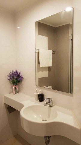 ให้เช่าคอนโดลุมพินี เพลส รัชโยธิน ตึกC 28 ตร.ม.วิวสระน้ำ มีเครื่องซักผ้า ใกล้ BTS ใกล้ ม.เกษตร