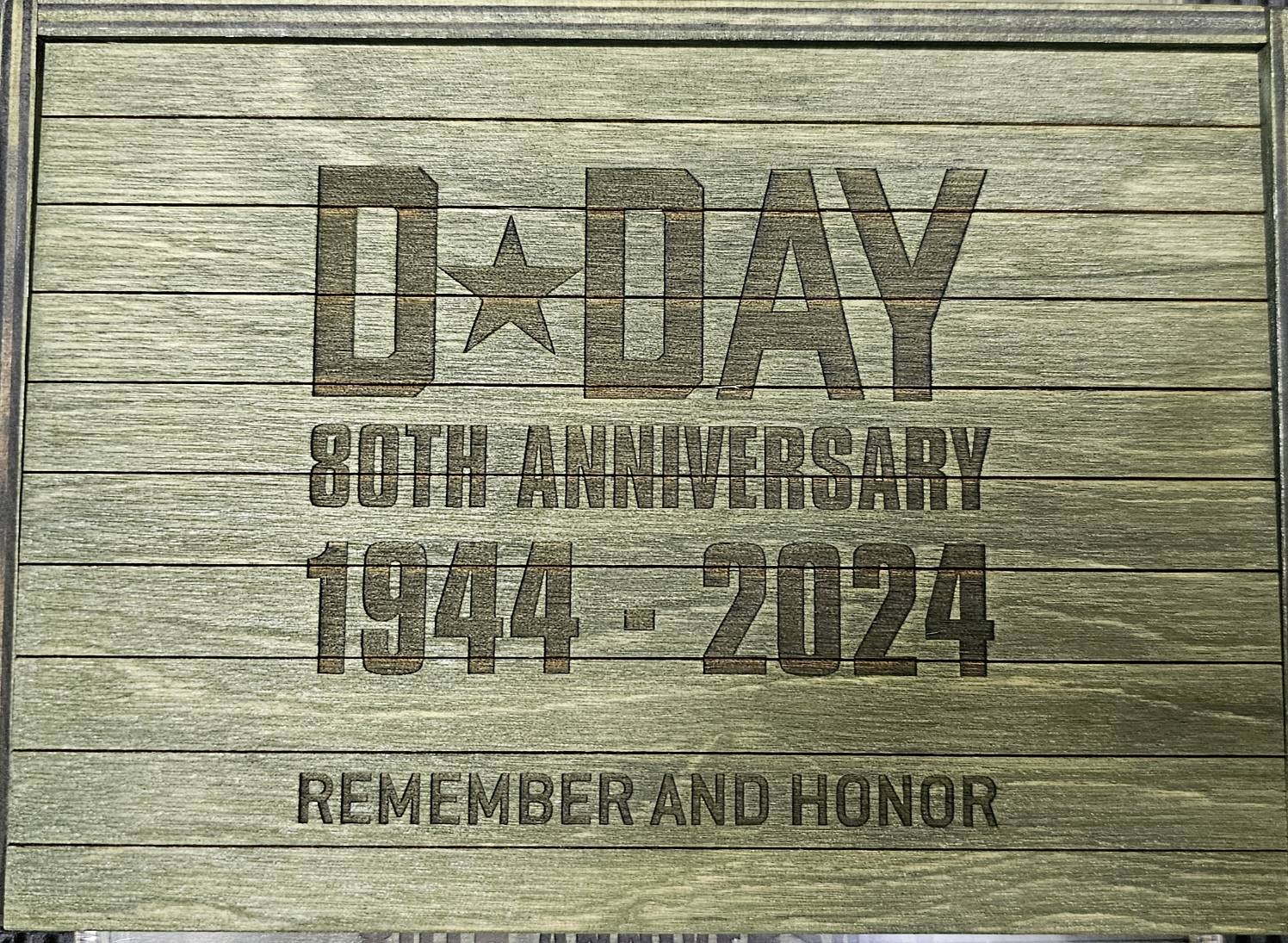 Case D-Day 80th Anniversary - Antique Bone Trapper with Zippo Lighter limited Edition